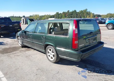 1999 Volvo V70 из США, поврежденный, VIN YV1LW55A2X2575297